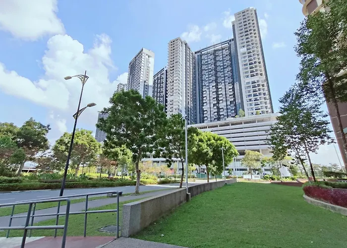 Zuncy T21,T23 , Walk To Legoland, Medini, Bukit Indah