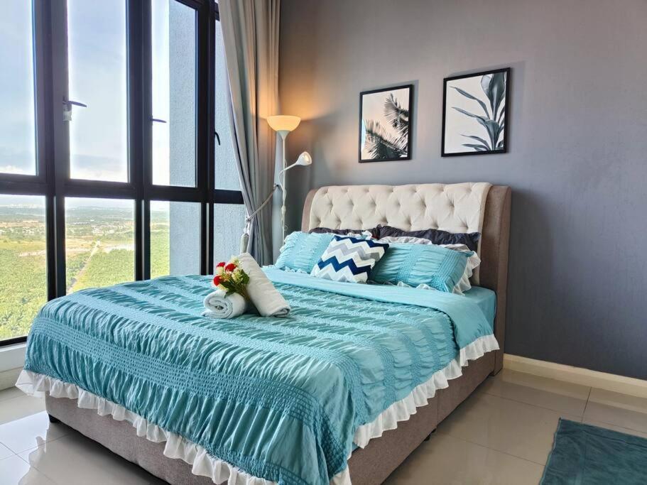 Zuncy T21,t23 , Walk To Legoland, Medini, Bukit Indah *