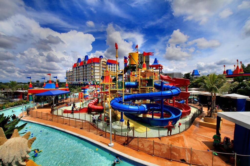 Zuncy T21,t23 , Walk To Legoland, Medini, Bukit Indah Apartment *