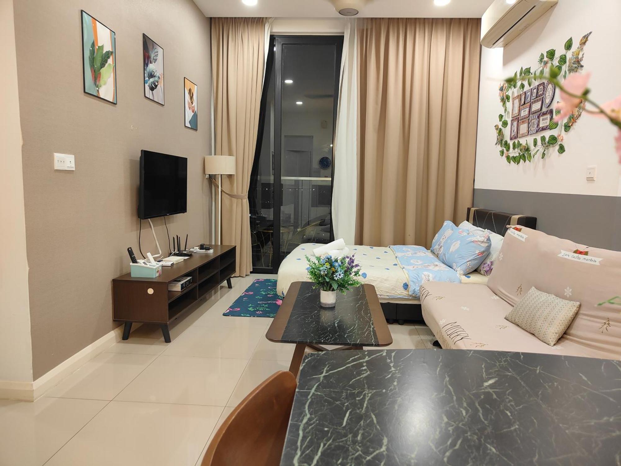 Zuncy T21,t23 , Walk To Legoland, Medini, Bukit Indah *